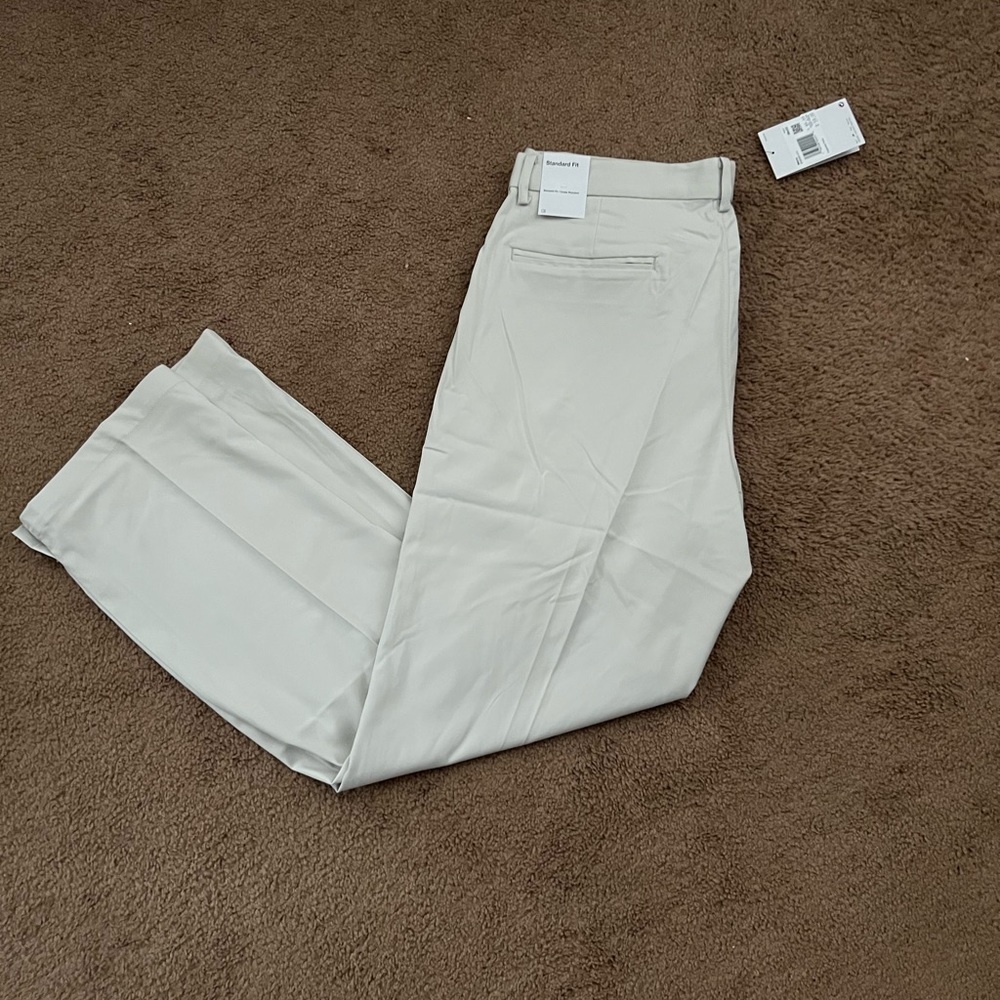Nike- Standard Fit Pants​​​​​​​​​​​​